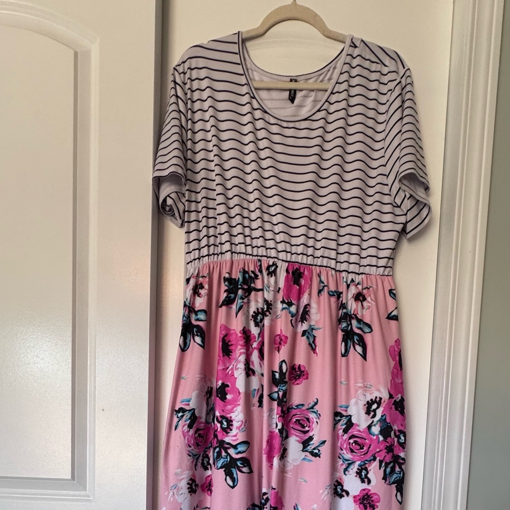 Elegant Pink Floral Maxi Dress